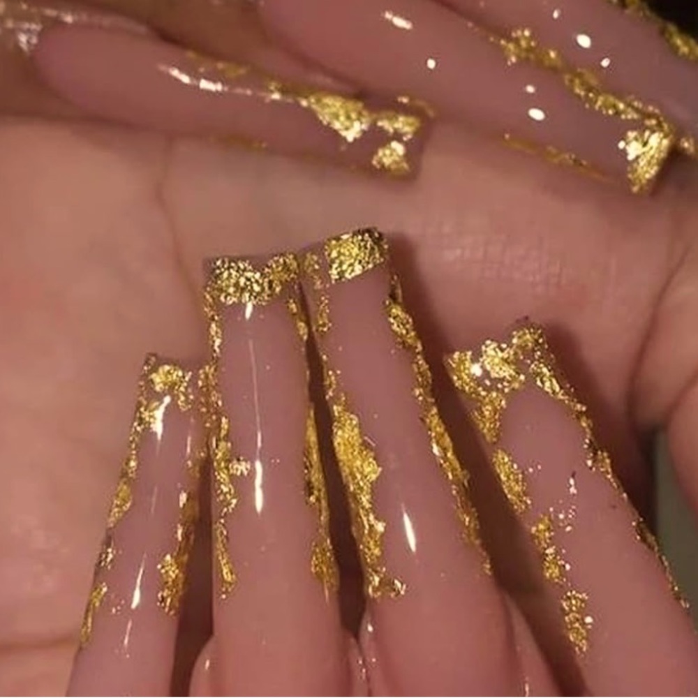 Gold leaf press on nail set
